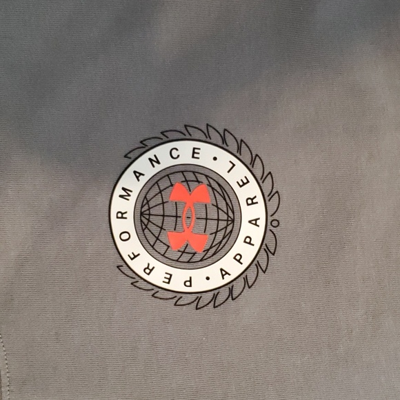 Under Armour Performance Apparel Loose Fit Shirt Size Medium Gray - Picture 2 of 5